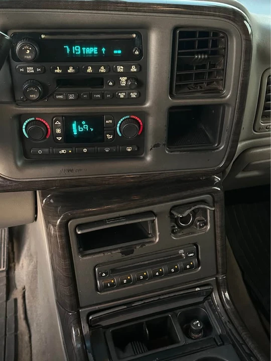 2005 GMC Sierra 2nd Gen - Image 15 of 15