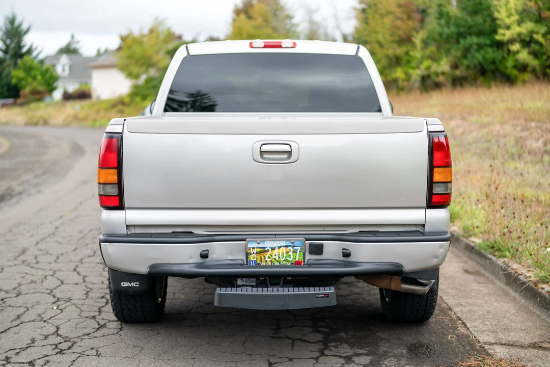 2005 GMC Sierra 2nd Gen - Image 6 of 31