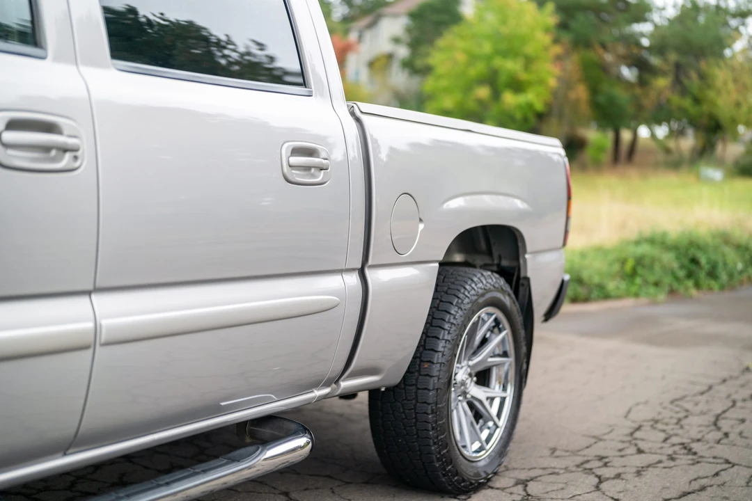 2005 GMC Sierra 2nd Gen - Image 15 of 31
