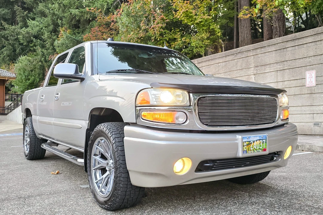 2005 GMC Sierra 2nd Gen - Image 10 of 31