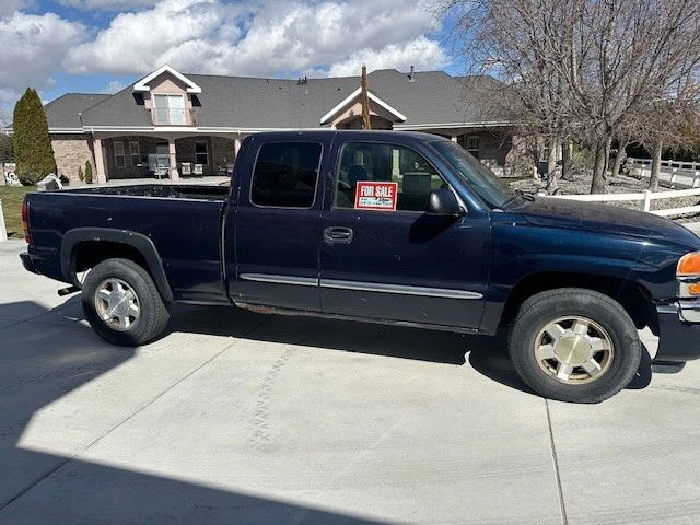 2005 GMC Sierra 2nd Gen - Image 3 of 18