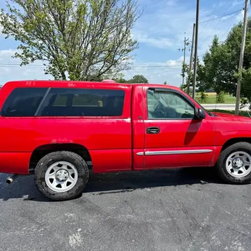 2005 GMC Sierra 1500 Regular Cab Short Bed
