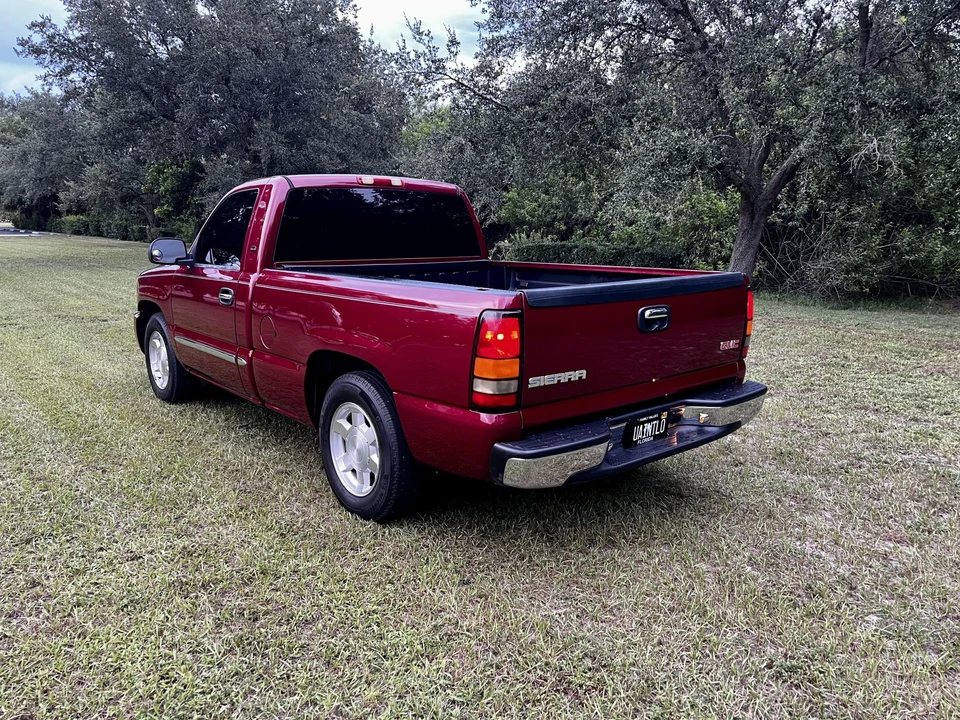 2005 GMC Sierra 2nd Gen - Image 17 of 31
