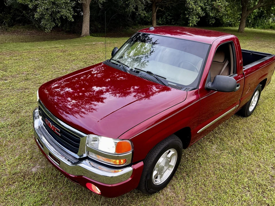 2005 GMC Sierra 2nd Gen - Image 23 of 31