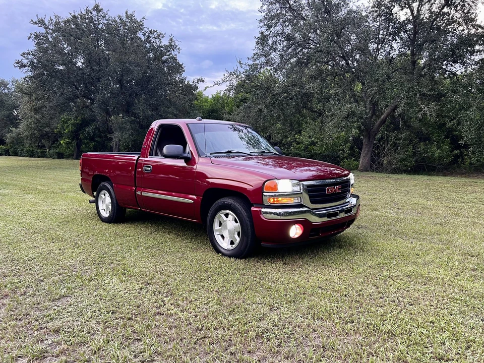 2005 GMC Sierra 2nd Gen - Image 9 of 31