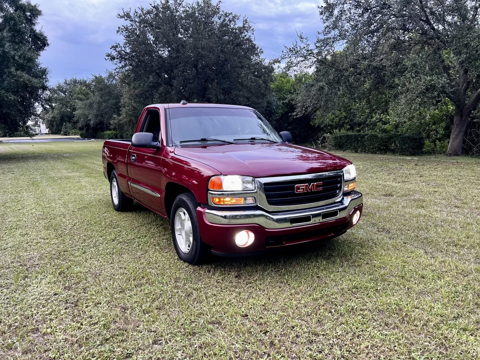 2005 GMC Sierra 2nd Gen - Image 7 of 31