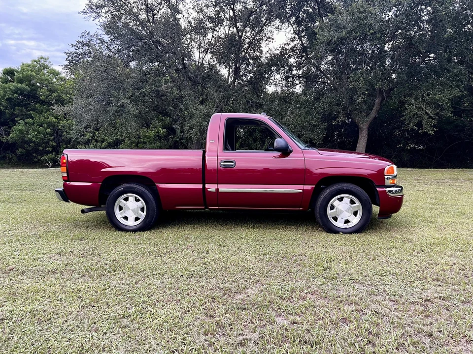 2005 GMC Sierra 2nd Gen - Image 12 of 31