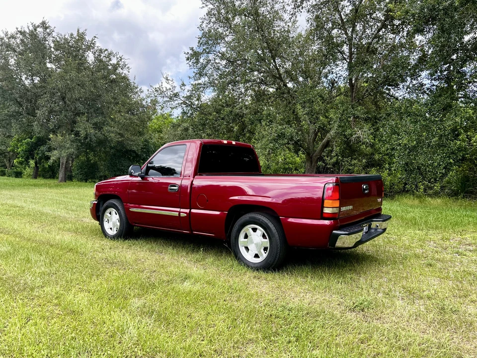 2005 GMC Sierra 2nd Gen - Image 19 of 31