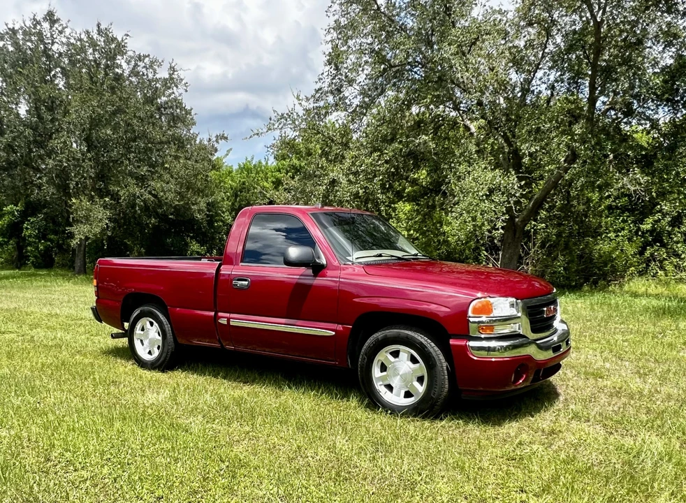 2005 GMC Sierra 2nd Gen - Image 10 of 31