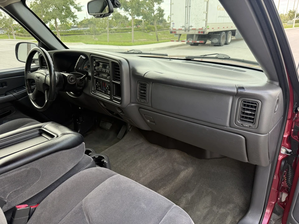 2005 GMC Sierra 1st Gen - Image 16 of 21