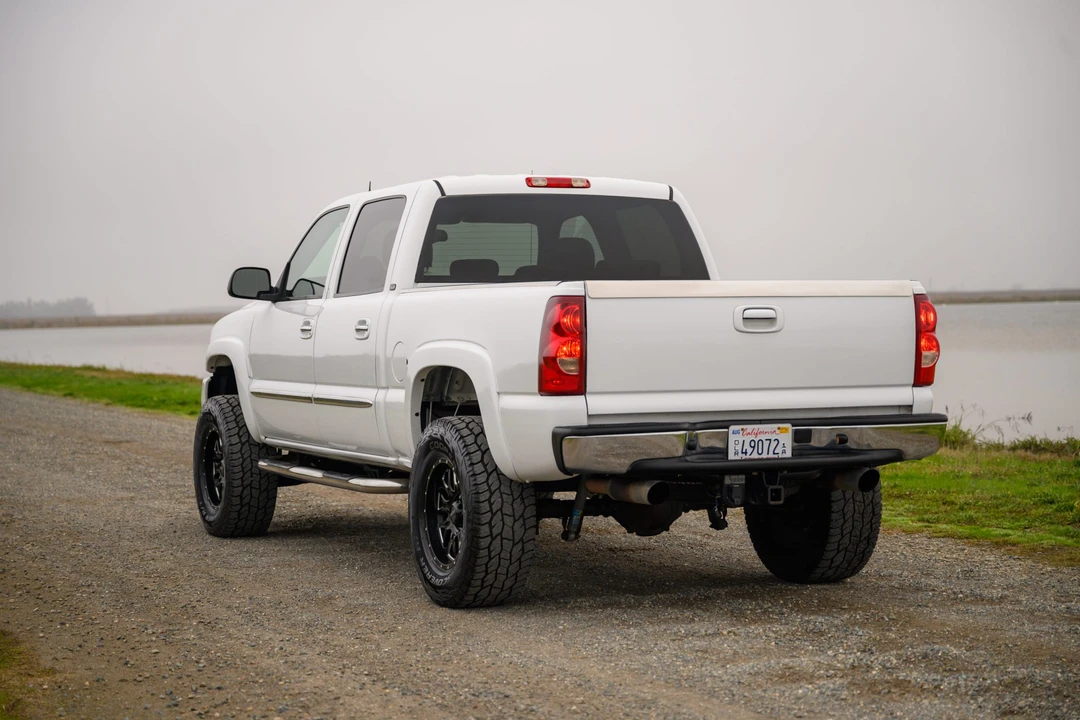 2005 GMC Sierra 2nd Gen - Image 26 of 31