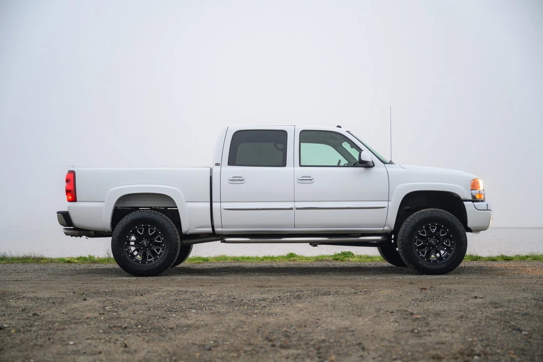 2005 GMC Sierra 2nd Gen - Image 16 of 31