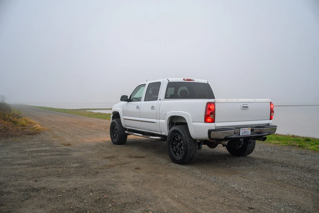 2005 GMC Sierra 2nd Gen - Image 7 of 31