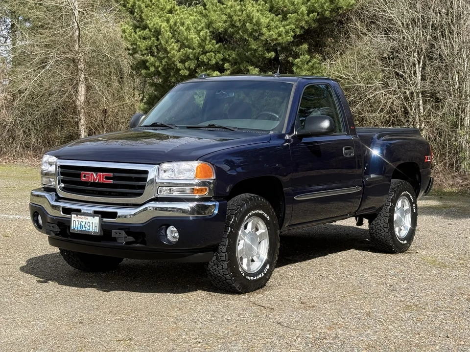 2005 GMC Sierra 2nd Gen - Image 4 of 31