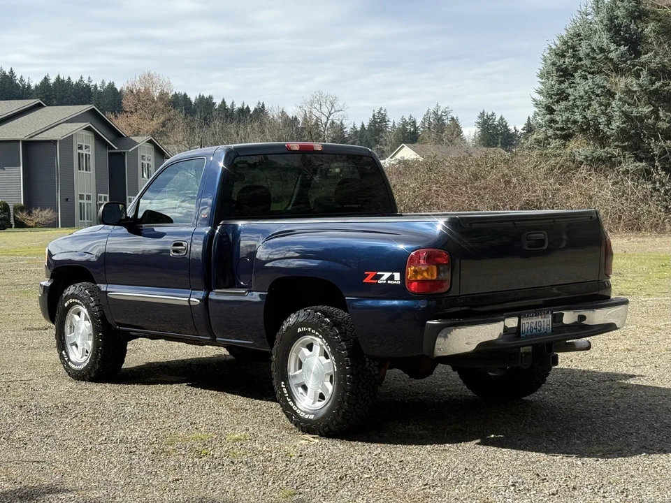 2005 GMC Sierra 2nd Gen - Image 25 of 31