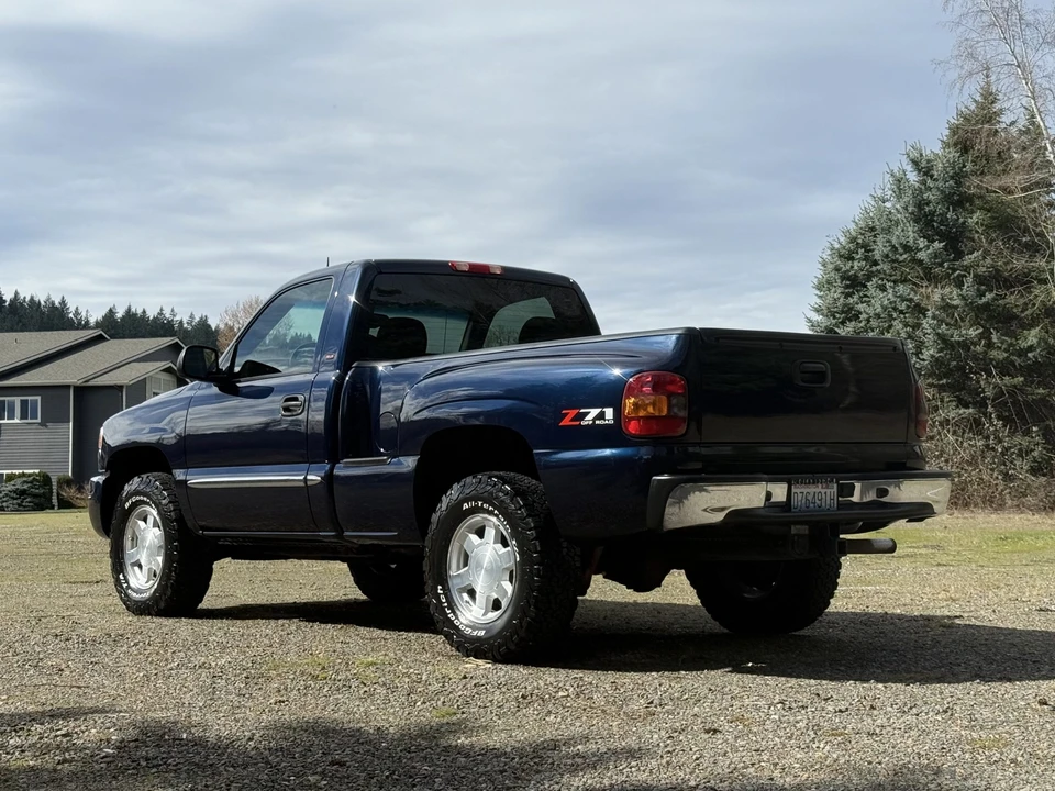 2005 GMC Sierra 2nd Gen - Image 23 of 31