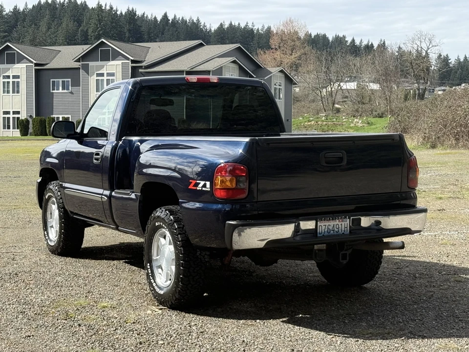 2005 GMC Sierra 2nd Gen - Image 22 of 31