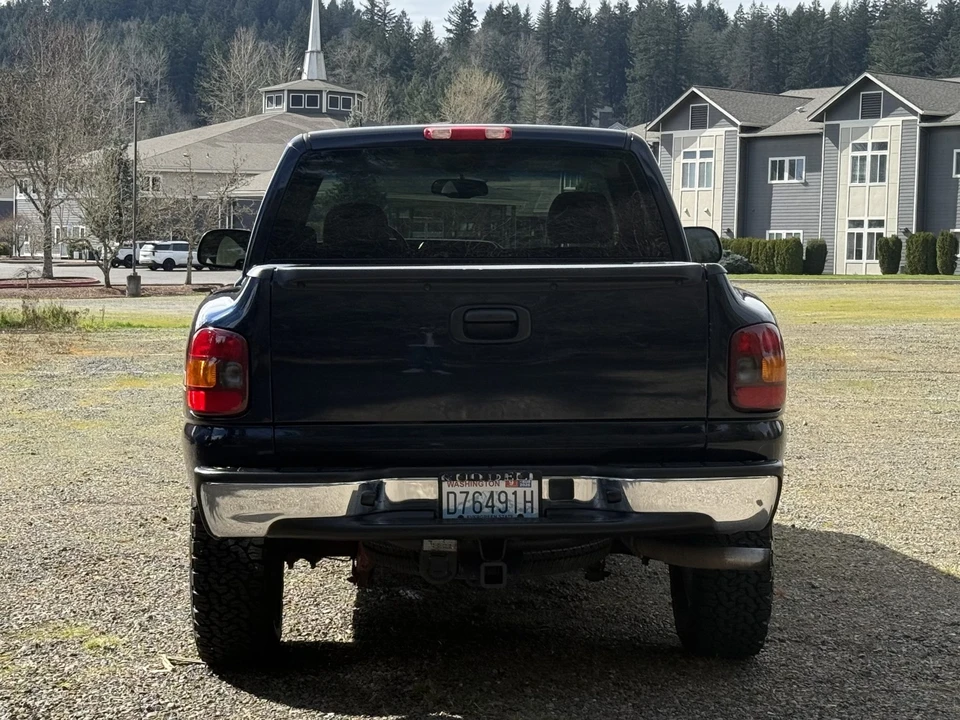 2005 GMC Sierra 2nd Gen - Image 20 of 31