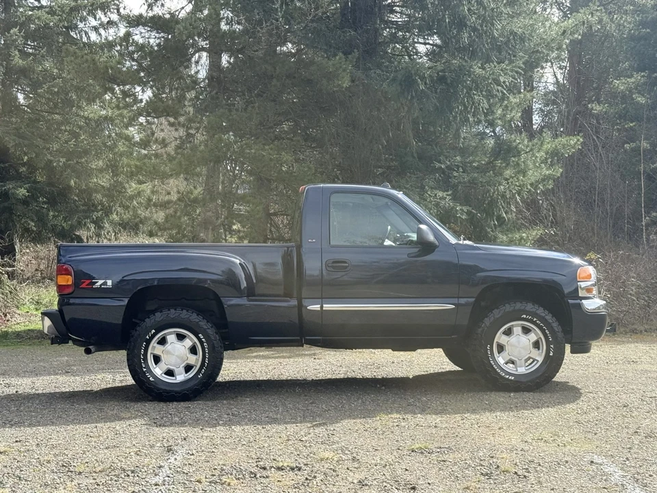 2005 GMC Sierra 2nd Gen - Image 14 of 31