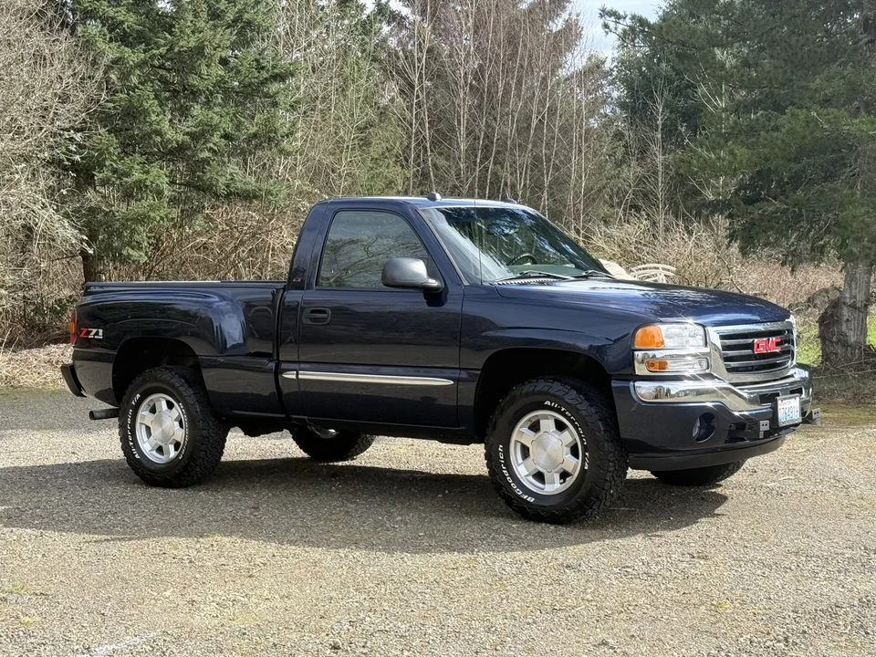 2005 GMC Sierra 2nd Gen - Image 11 of 31