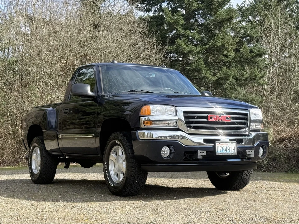 2005 GMC Sierra 2nd Gen - Image 7 of 31