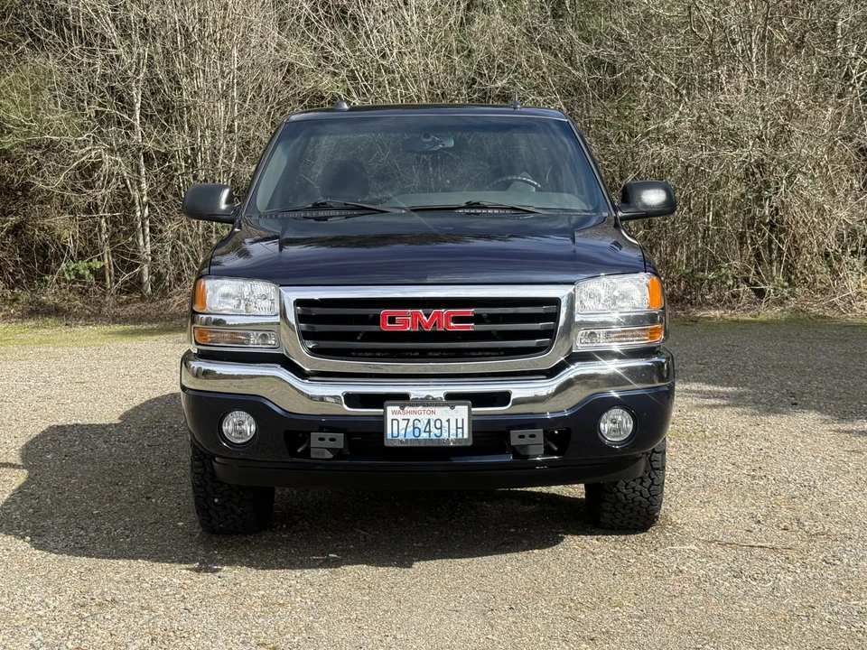 2005 GMC Sierra 2nd Gen - Image 5 of 31