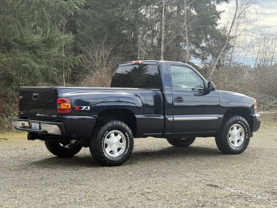 2005 GMC Sierra 2nd Gen - Image 17 of 31