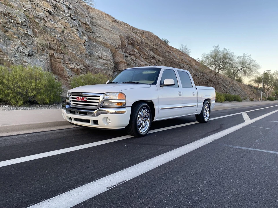 2005 GMC Sierra 2nd Gen - Image 27 of 31