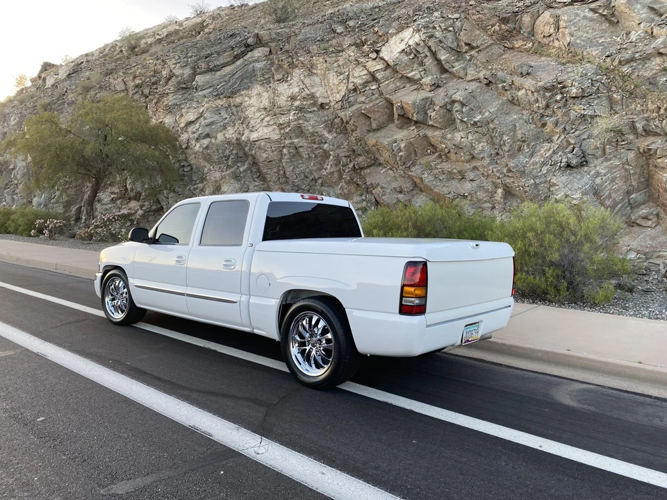 2005 GMC Sierra 2nd Gen - Image 21 of 31
