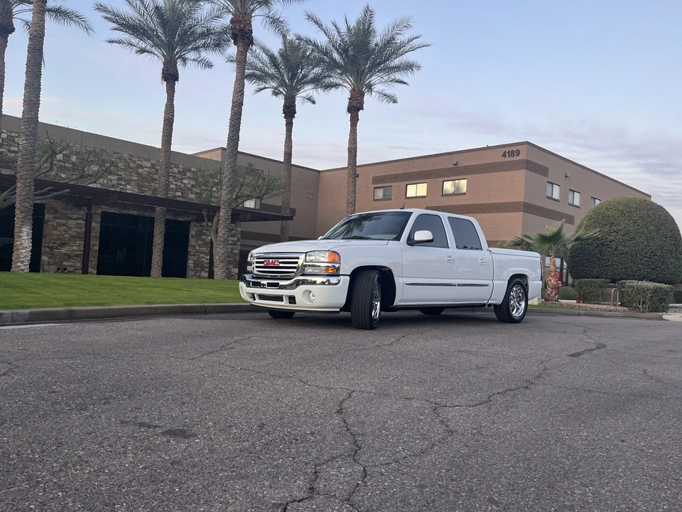 2005 GMC Sierra 2nd Gen - Image 29 of 31