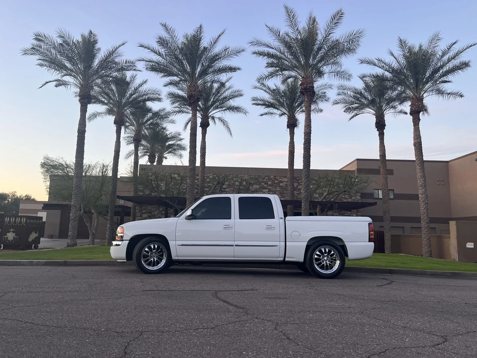 2005 GMC Sierra 2nd Gen - Image 23 of 31