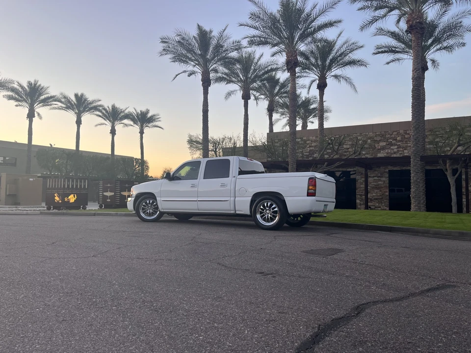 2005 GMC Sierra 2nd Gen - Image 22 of 31