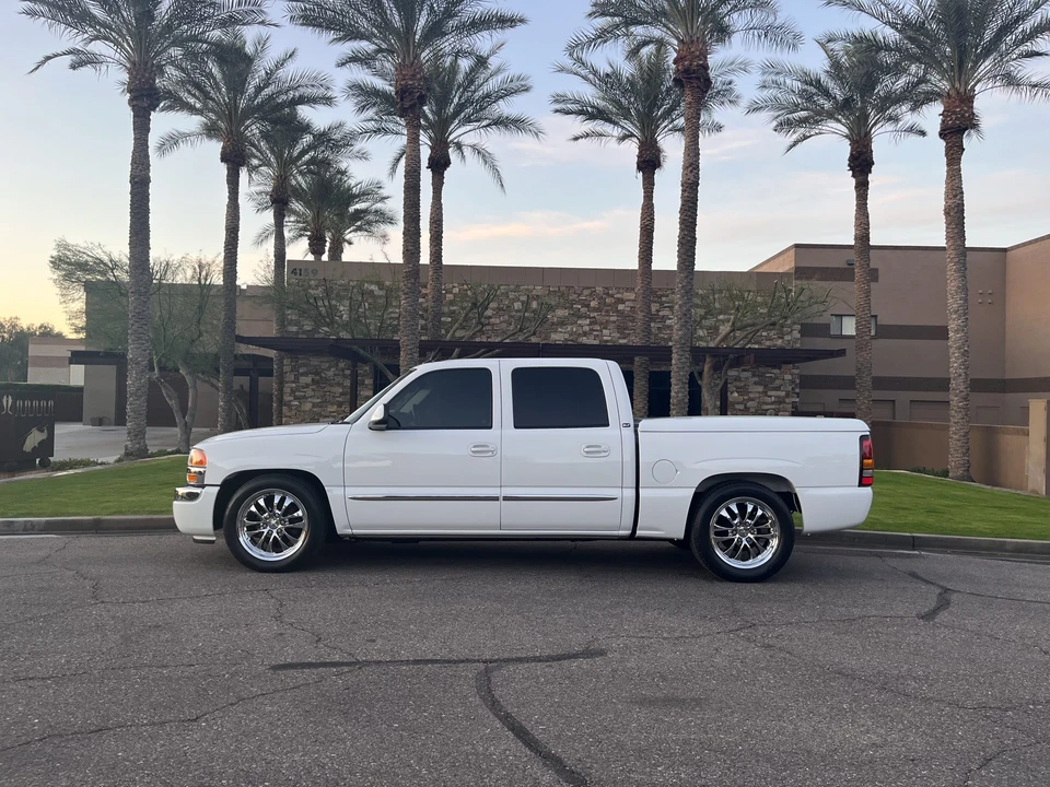 2005 GMC Sierra 2nd Gen - Image 24 of 31