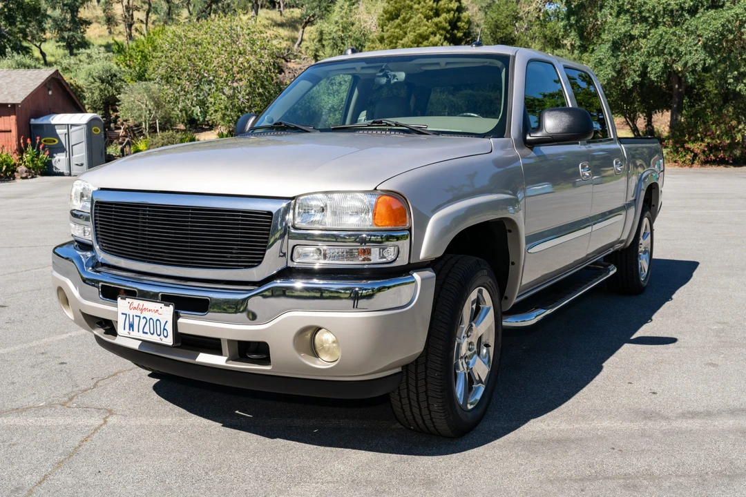 2005 GMC Sierra 2nd Gen - Image 9 of 31