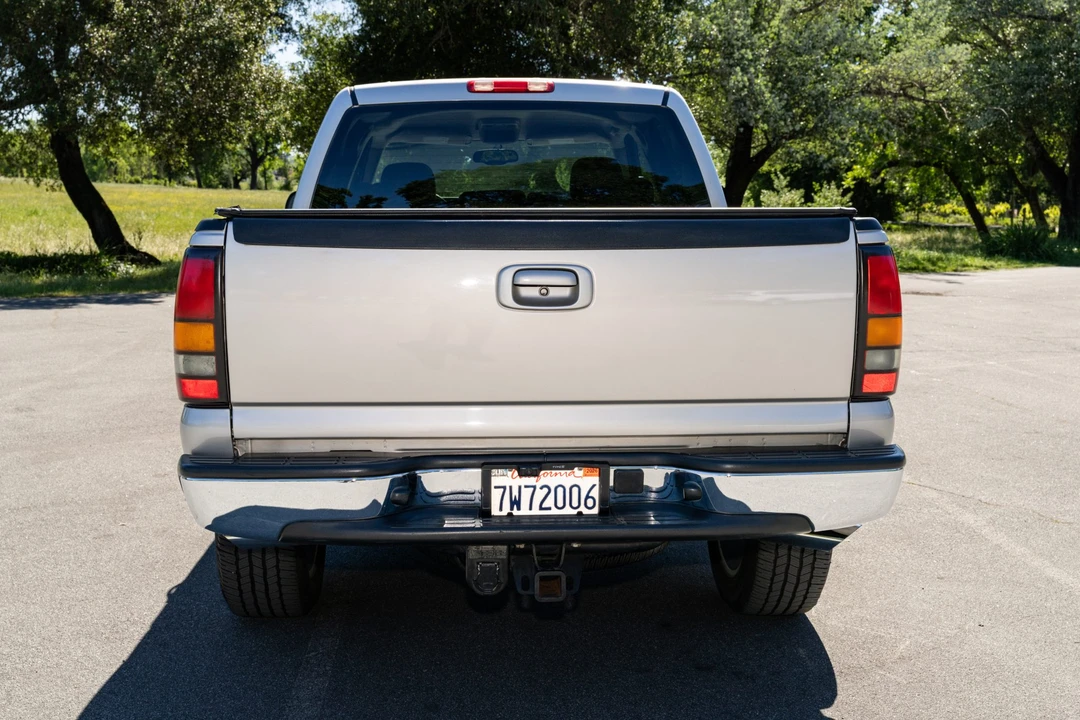 2005 GMC Sierra 2nd Gen - Image 6 of 31
