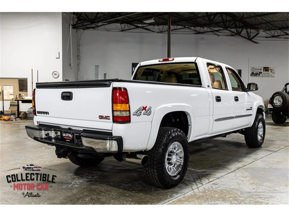 2005 GMC Sierra 2nd Gen - Image 12 of 31