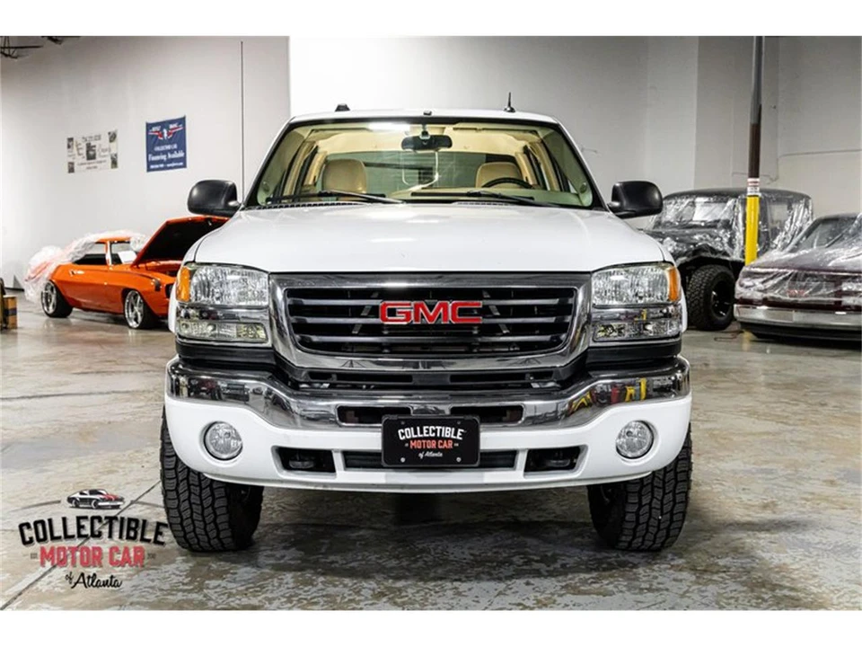 2005 GMC Sierra 2nd Gen - Image 5 of 31