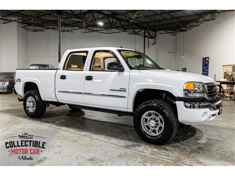 2005 GMC Sierra 2nd Gen - Image 9 of 31