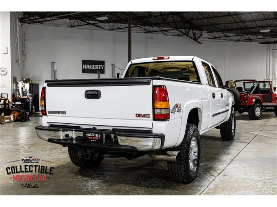 2005 GMC Sierra 2nd Gen - Image 13 of 31