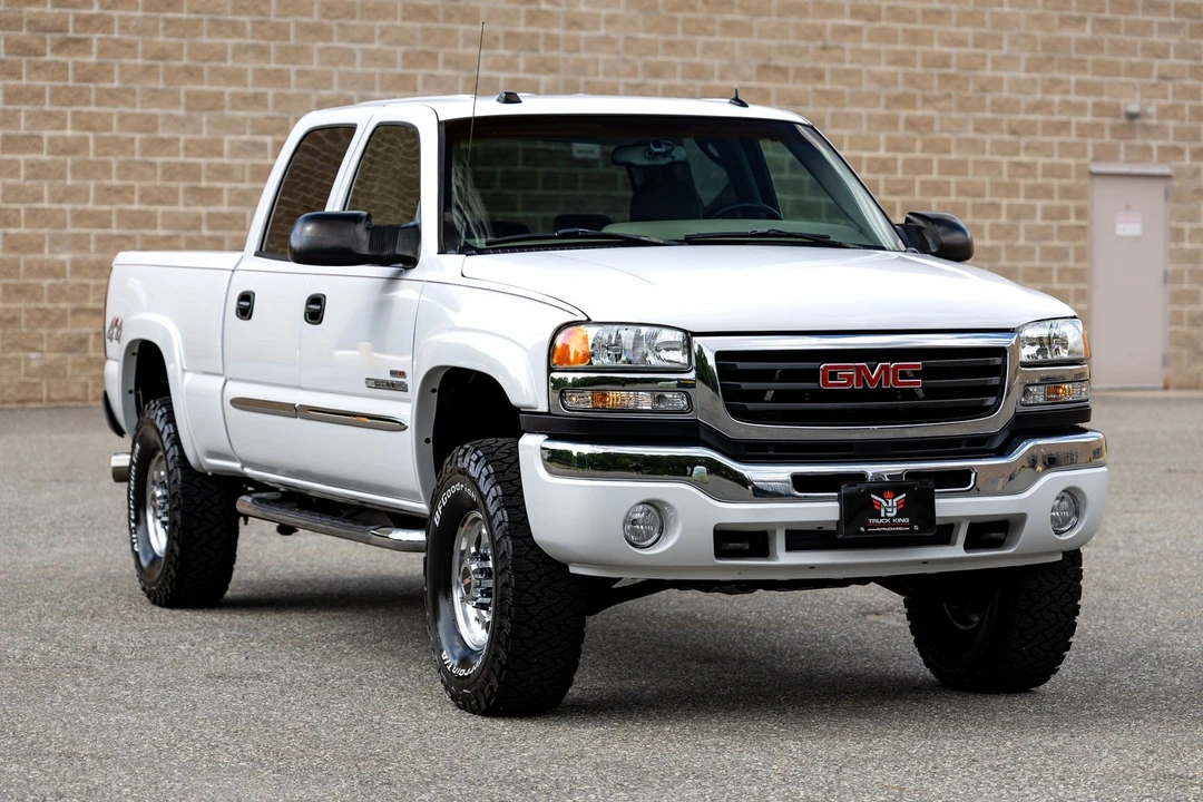 2005 GMC Sierra Heavy Duty 2nd Gen - Image 5 of 31