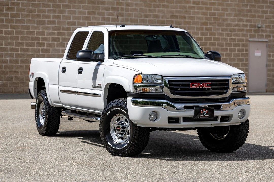 2005 GMC Sierra Heavy Duty 2nd Gen - Image 3 of 31