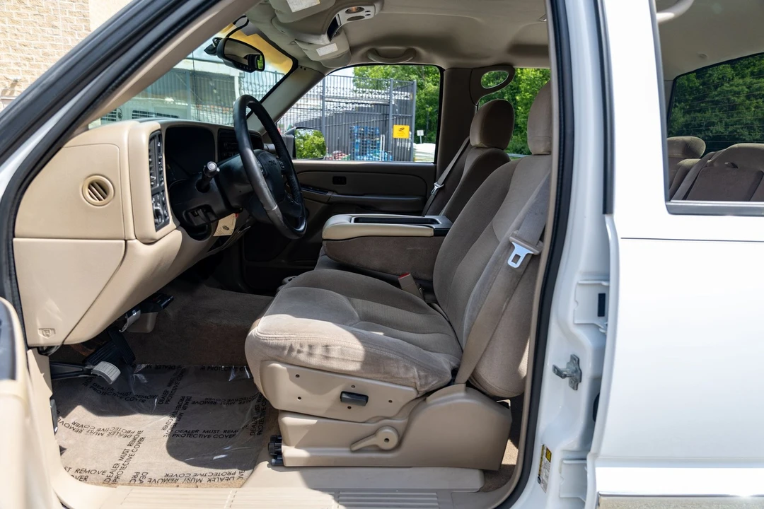 2005 GMC Sierra Heavy Duty 2nd Gen - Image 24 of 31