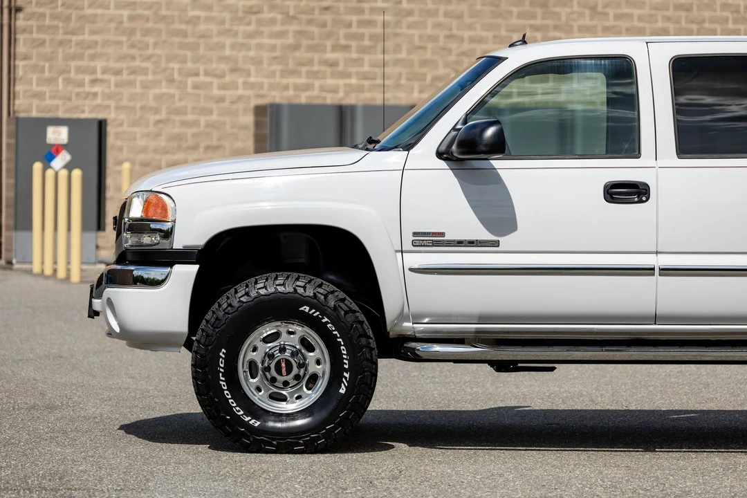 2005 GMC Sierra Heavy Duty 2nd Gen - Image 18 of 31