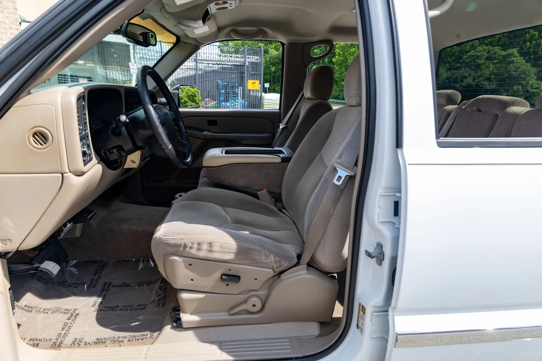 2005 GMC Sierra Heavy Duty 2nd Gen - Image 23 of 31