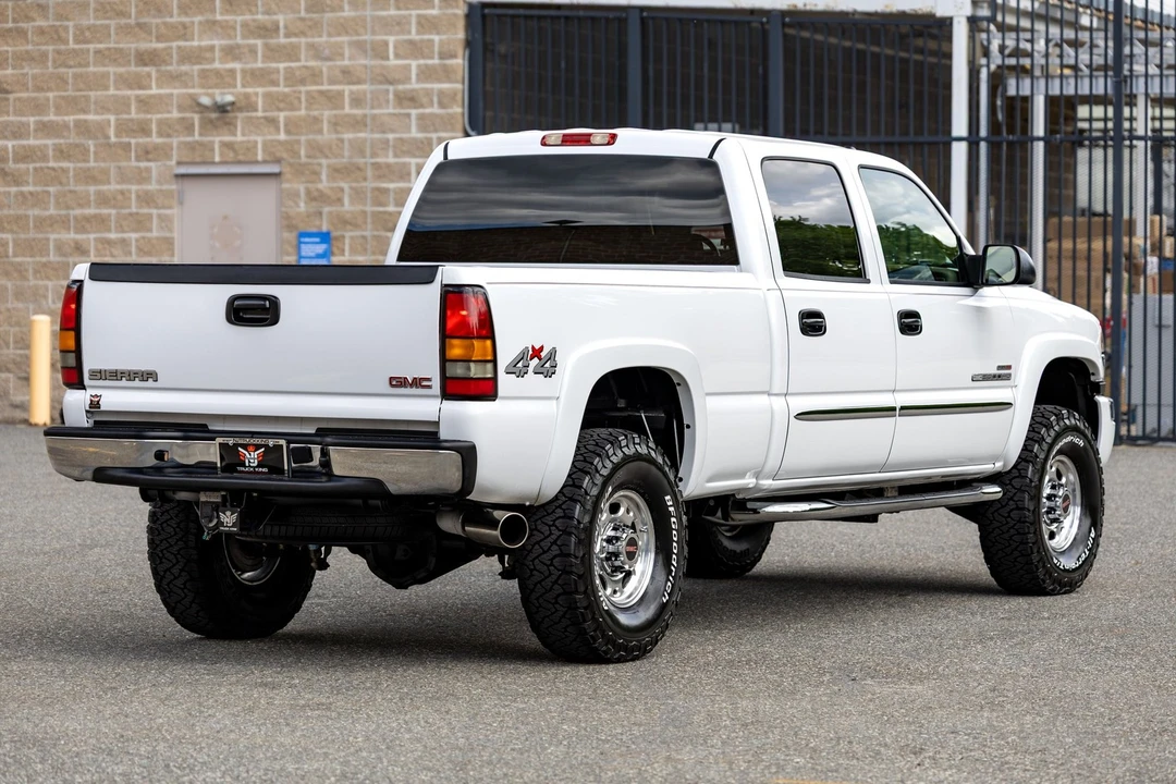 2005 GMC Sierra Heavy Duty 2nd Gen - Image 12 of 31