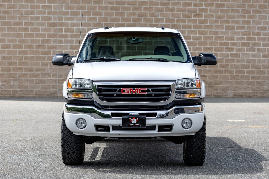 2005 GMC Sierra Heavy Duty 2nd Gen - Image 4 of 31
