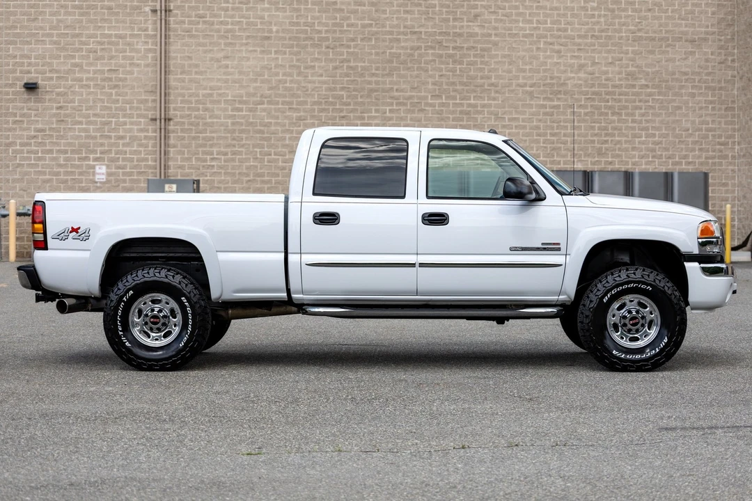 2005 GMC Sierra Heavy Duty 2nd Gen - Image 9 of 31