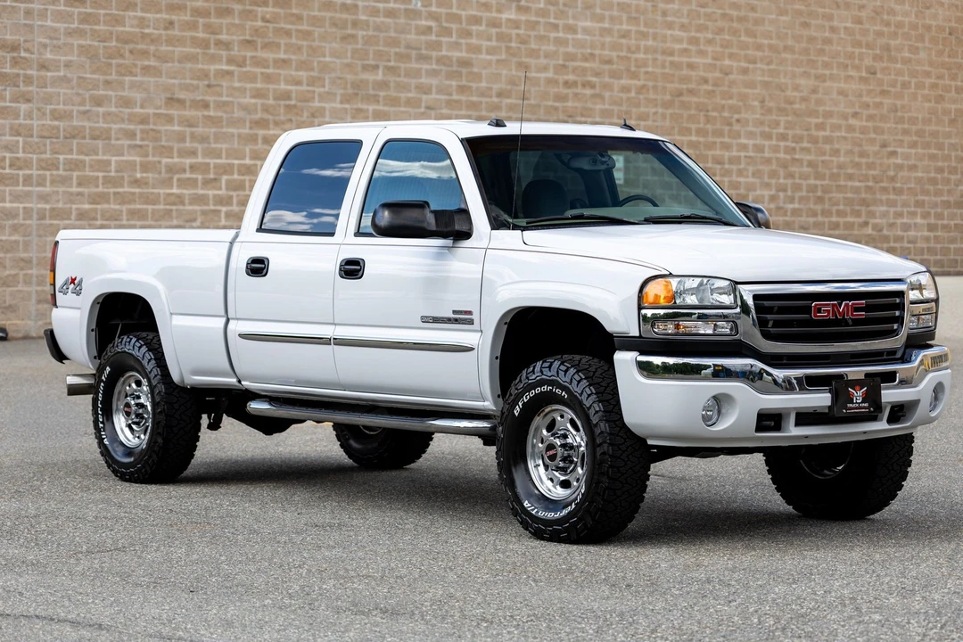 2005 GMC Sierra Heavy Duty 2nd Gen - Image 6 of 31