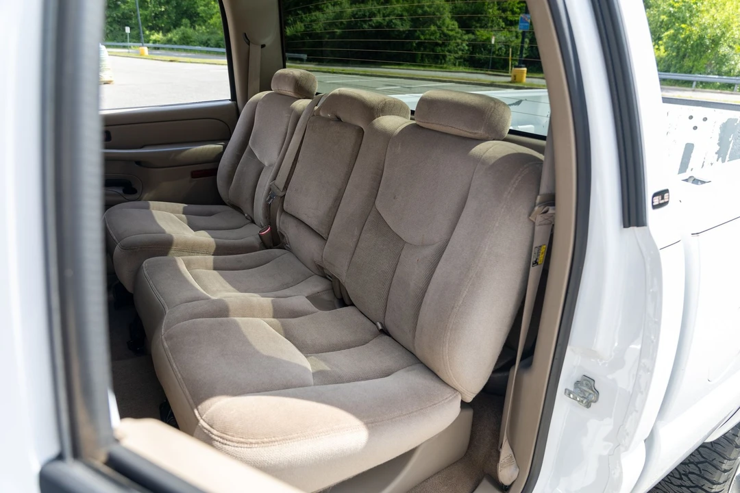 2005 GMC Sierra Heavy Duty 2nd Gen - Image 30 of 31