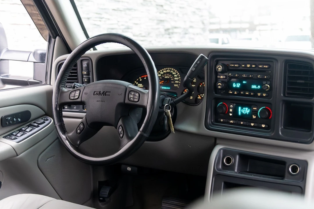 2005 GMC Sierra 1st Gen - Image 18 of 21